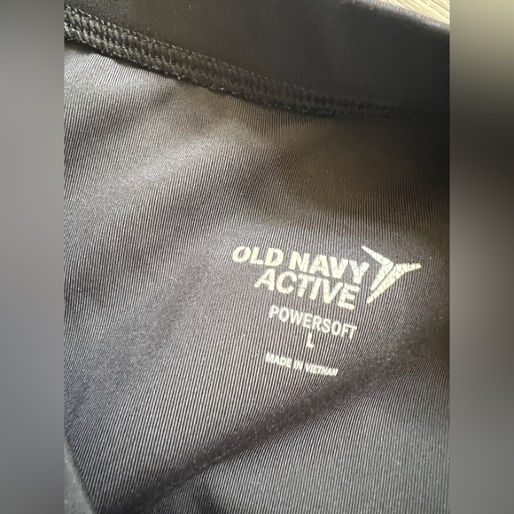 Maternity Old Navy Black Leggings 2 pairs - Picture 3 of 4